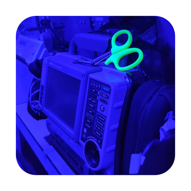 Nozyczki-ratownicze-Black-Front-PRO-FLUO-2