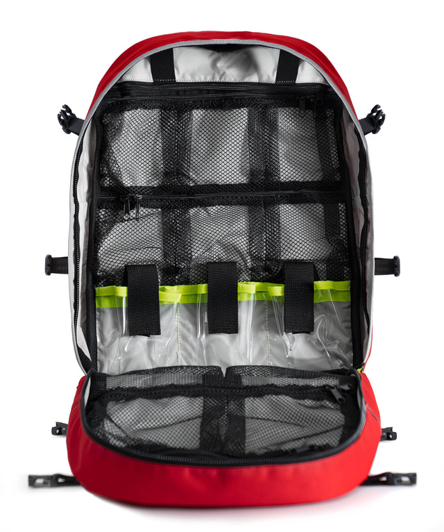 pol_pl_Apteczka-plecakowa-20l-TRM-29_2-0-czerwona-29785_2